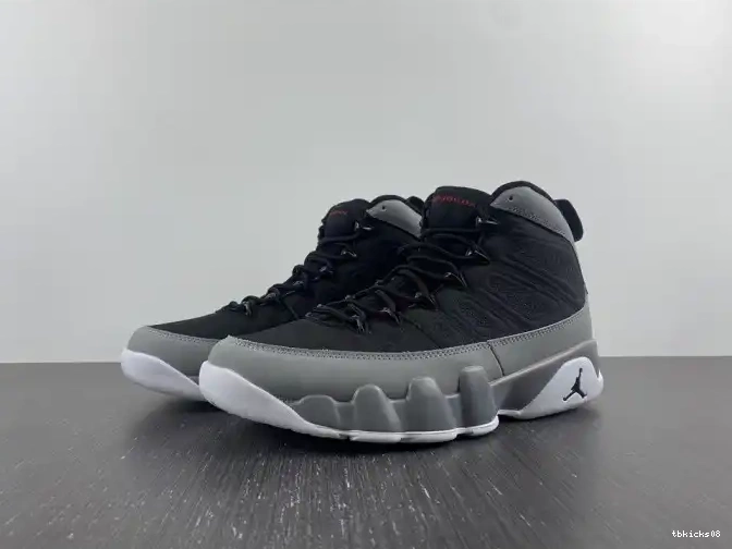 TBkick Grey Retro 9 Particle CT8019-060 Jordan 0521